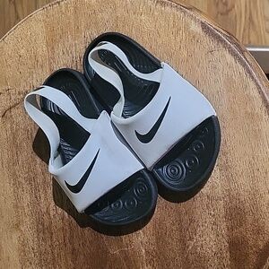 Nike 7T sandals